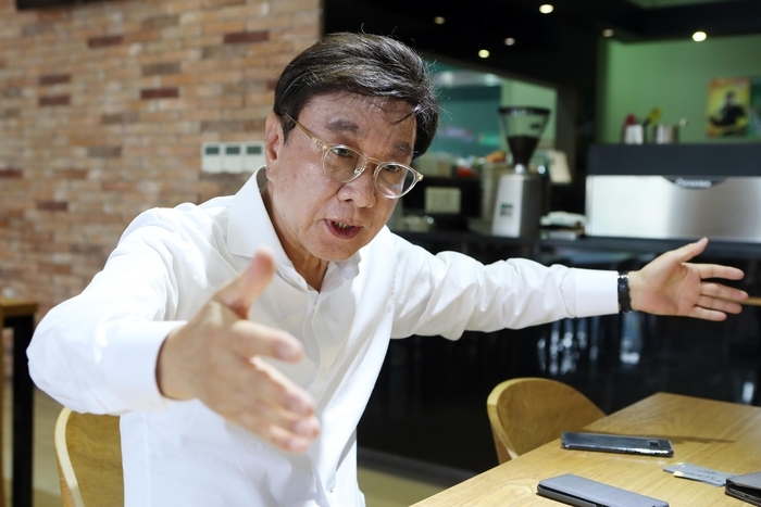 9월 8일 오후 경북 영주시 동양대학교에서 최성해 동양대 총장이 연합뉴스와 만나 조국 법무부 장관 후보자 딸의 표창장 논란과 관련해 입장을 밝히고 있다.