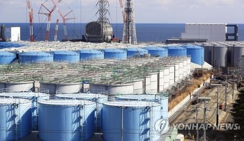 후쿠시마 제1원전 부지 내의 오염수 저장 탱크, 사진=교도/연합뉴스
