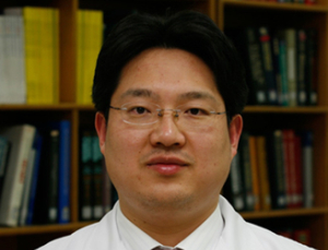 [질환 바로알기-족저근막염] 운동후 발뒤꿈치 통증…안정취하는게 우선