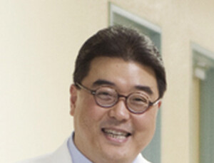 최중섭 한양대병원 교수, 세계 부인과복강경학회서 감사패 받아