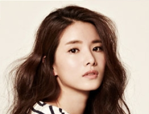 이지연 “이병현 협박女 아냐… 혼동 말라”