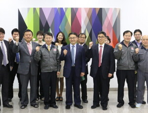 대웅제약, 김인규 경인식약청장 향남공장 방문