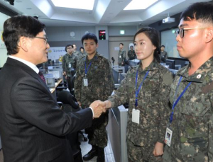 정진엽 장관 “의료취약지 부대에 원격의료 도입 해야 한다”