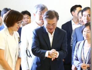 [건강보험 보장성강화] 의사협 ‘우려, 신중검토’ vs 한의사협 ‘환영, 조속시행’