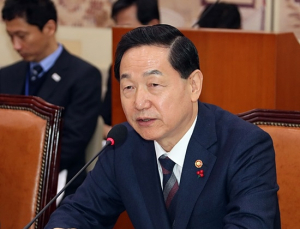 김상곤 부총리, “일부 의료계의 비인권적 행위 대응“