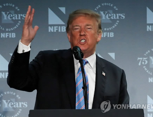 미국인 10명 중 4명… 러시아 스캔들과 관련 트럼프 탄핵 찬성