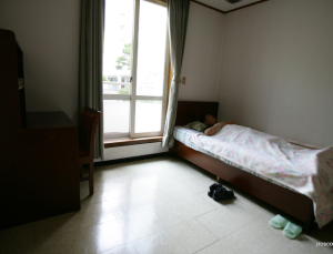 한국 여성, 나이들수록 밤잠 못든다...남성은 '낮 졸림증' 심화 