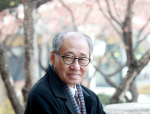 문학평론가 황현산, 암 투병 끝에 별세… 향년 73세