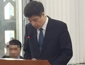 정직 처분 보건산업진흥원 해외지사장, 일 안해도 급여는 90%
