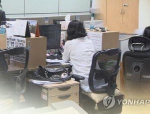 여성 3명 중 2명은 출산 후 경력단절 경험
