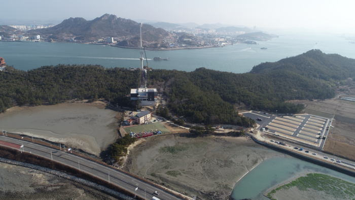 고하도 상공에서 바라 본 유달산케이블카 공사현장<사진제공=목포시>
