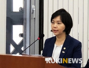 경실련 “제약사와 이해관계 얽힌 이의경 식약처장 사퇴하라”