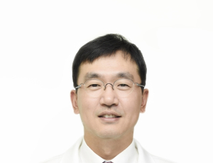 [진료실에서] 어느 날 갑자기 눈앞에 파리가 어른거리는 비문증