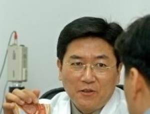[진료실에서] 재발 잦은 여름철 만성 전립선염, 어떻게 막을까?