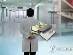 의료기기 영업사원 성추행한 의사, 무마 급급한 회사