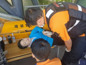 ‘간호조무사 법정단체 인정 촉구’ 1인 시위 중 간호조무사 쓰러져