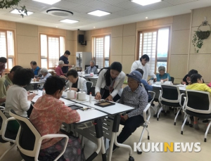 “요양시설 없어도 ‘치매안심센터’ 있어 돌봄 부담 줄었어요”