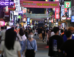 오는 주말 '강화된 거리두기' 효과 발휘…추석 전 '100명 이하'로 줄여야