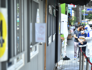 감염 경로 ‘조사 중’ 코로나19 확진자 22.7%, 집계 이래 최다