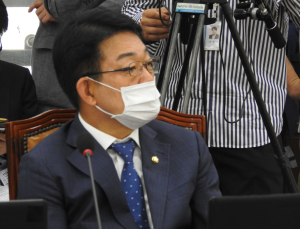 허종식 “국립대병원, 정부 지원 수천억원… 진료거부 시 국고 환수해야”
