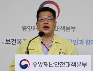 “사회적 거리두기 단계, 단순한 수치 정해 적용 어려워”