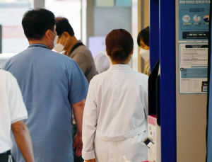 상시적 인력난에 전공의 공백까지… 궁지 몰린 간호사들
