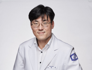 '폭행에 전신손상'80대 여성, 권역외상센터 의료진이 살렸다  
