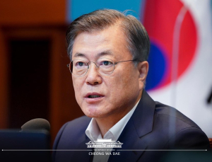 文대통령 “불법집회 완벽 차단, 코로나 재확산 방지 위한 것”