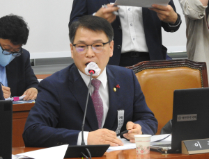 [2020 국감] “삼성서울병원서 추미애 아들 2개월 만에 수술, 청탁 아니냐”