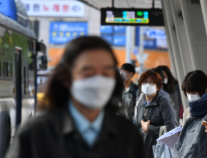 내일부터 마스크 착용 의무화… 10만원 과태료 징수