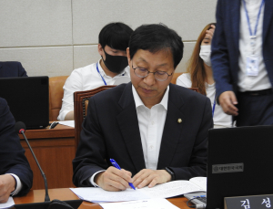 [2020 국감] 독거노인·장애인 안전 위한 응급안전안심서비스… 1명당 153명 맡아