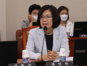 권인숙 “사실상 사문화된 낙태죄 폐지해야…지난 10년간 처벌사례 10건