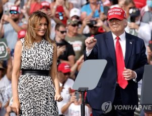 트럼프, 대선 패배 이어 이혼 위기…