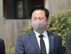 김두관 “가덕도 신공항, 선거 때문에 하는 것 아냐…국민의힘도 합의”