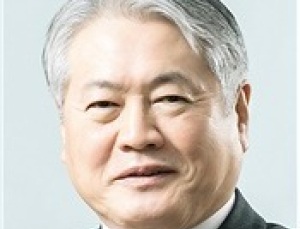 김용익 건보공단 이사장 1년 연임…