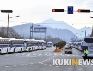 길었던 엿새… 우한 교민 이상증상 발견 안 돼