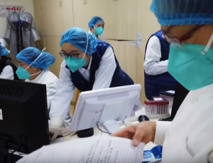 홍콩 “에어컨·가습기·스파 사용 자제”… 韓, 마스크·손씻기만 주구장창