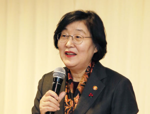 여성 3명 중 1명은 ‘경력단절’…‘육아로 바빠 재취업 어려워’