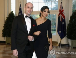 백악관 실세·공보 비서 ‘사내결혼’…트럼프 측근들 내부에서 짝 찾기