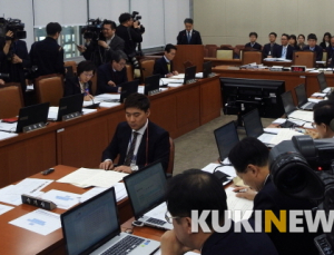 '코로나3법', 국회 복지위 통과... 관전 포인트는?