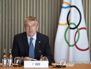 바흐 IOC 위원장 “올림픽, 연기할 수 없다… 확실한 근거 있어야”