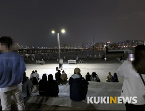 주말 공원·식당 ‘북적’… 사회적 거리두기 방심할 때 아냐