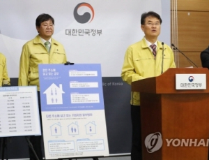정부, 소득 급감 자영업자 긴급재난지원금 지급 여부 검토