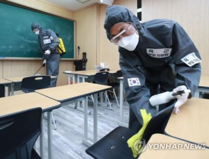 '촘촘한' 병원·학원 방역… '꼼꼼한' 코로나19 확진 감소 대책 눈길