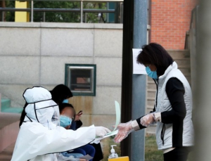 “총선, 쉽지 않은 숙제였다”… 뚜껑여니 참정권·방역 두 마리 토끼 다잡아