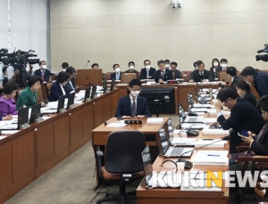 이명수 “아이돌봄쿠폰, 왜 총선 임박 지급됐나” 의혹 제기