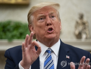 김정은 공개 활동 재개에… 트럼프 “아직 그에 대해 언급하지 않는 게 좋아”
