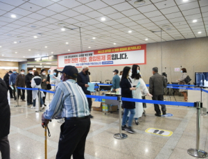 생활방역 전환 이후... 병원 방문 환자 수도 ‘회복세’