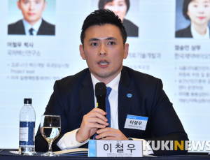 “나홀로 코로나19 백신 개발 어렵다”