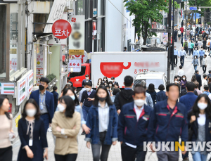 사회적 거리두기, 언제든 강화 가능… 시설·지역별 조절